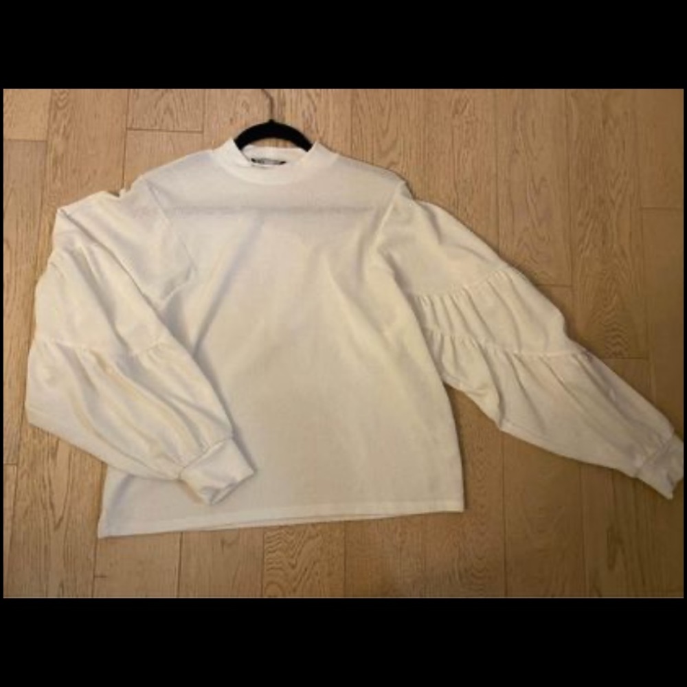 Ballon Sleeve White Zara shirt, size small